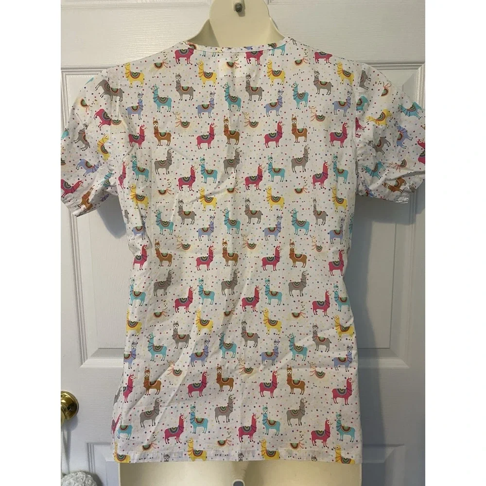 Colorful Party Llamas Scrub Top Women's Medium Tasha And Me Brand - Picture 7 of 10